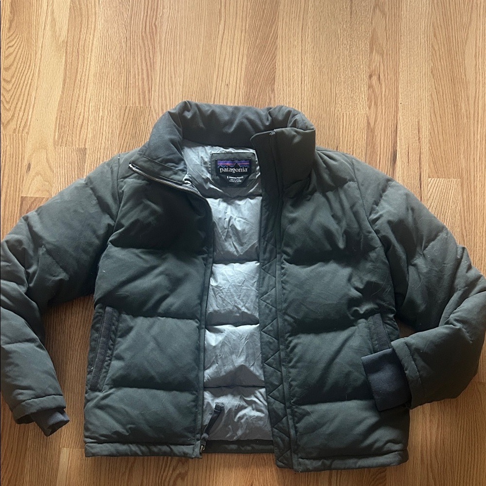 Patagonia Dark Grey Puffer Jacket